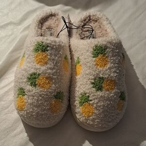 Cozy Comfort Trendz Pineapple Patterned Slippers